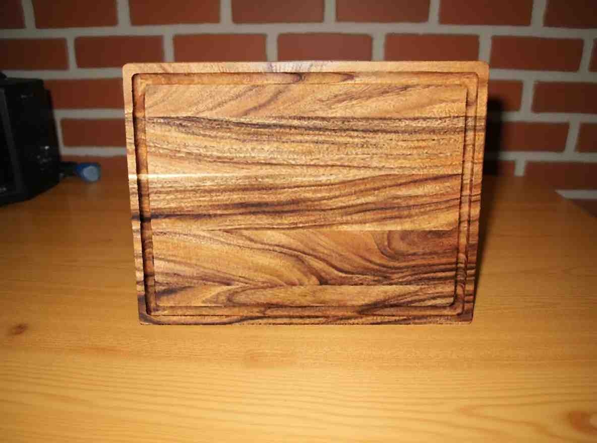 Villa Acacia Extra Large Wood Carving Board